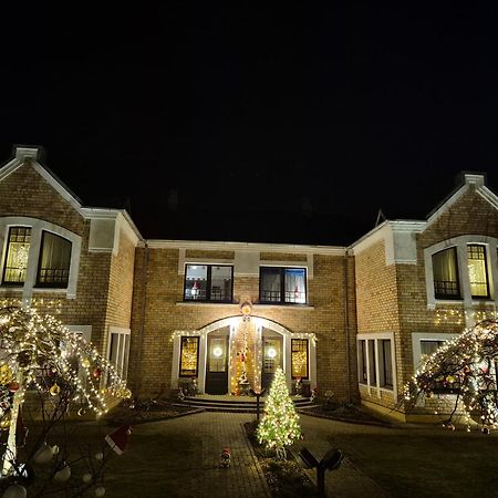 Villa Leonardo เวนต์สปิลส์ ภายนอก รูปภาพ