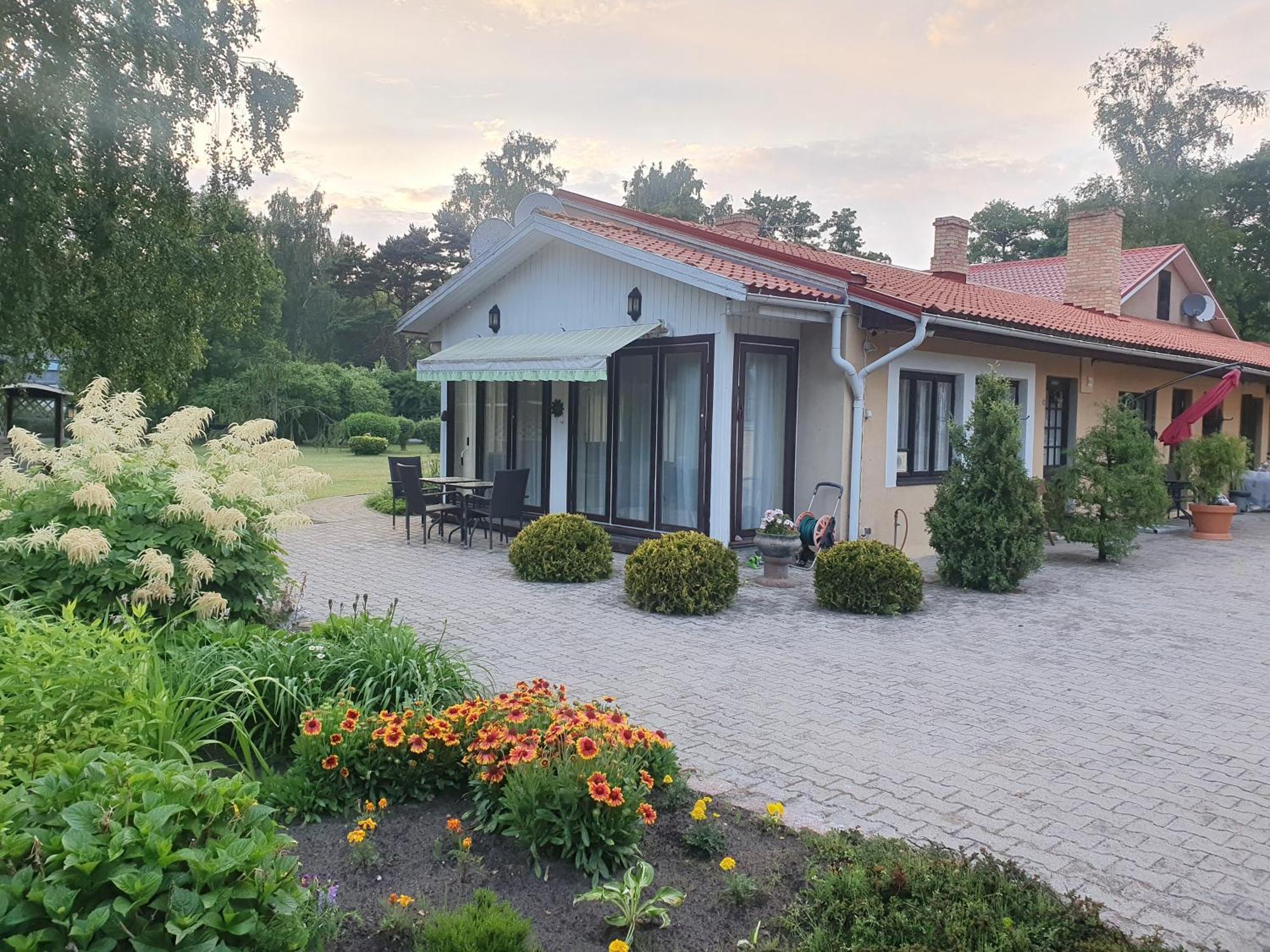 Villa Leonardo เวนต์สปิลส์ ภายนอก รูปภาพ
