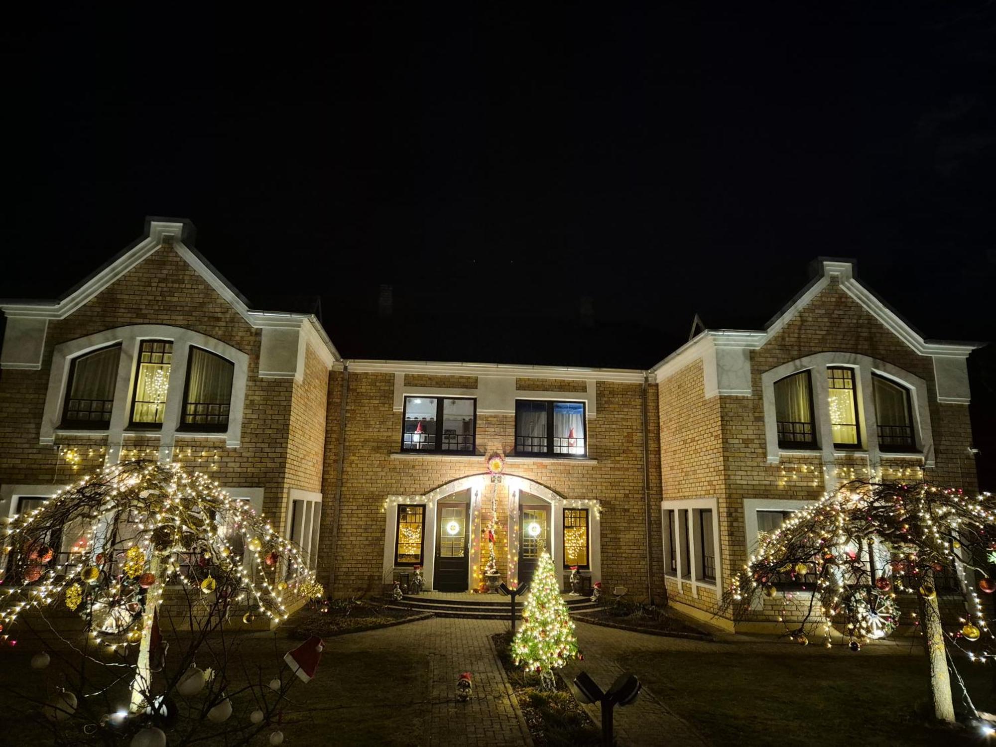 Villa Leonardo เวนต์สปิลส์ ภายนอก รูปภาพ